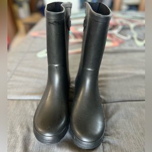 Rain boots